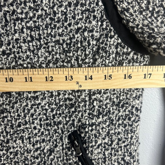 Saks Fifth Avenue Black White Tweed Collarless Zip Front Jacket Blazer‎ Womens 4 - Picture 6 of 8